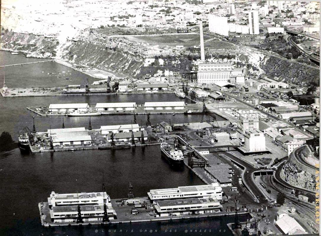 Oran - Port est et Centrale thermique.jpg